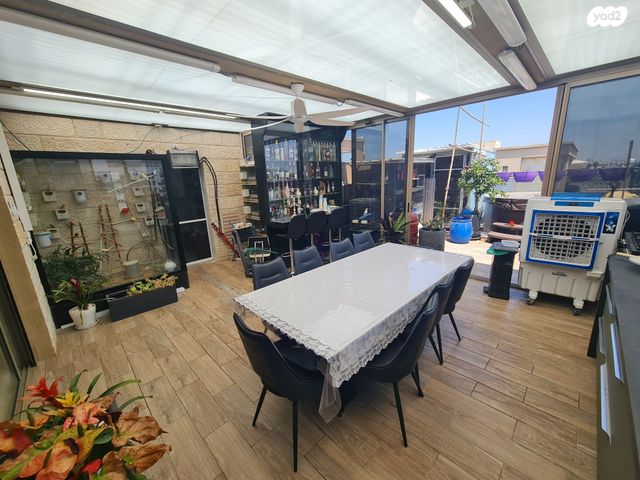 גג/ פנטהאוז, עבודה, אברמסקי, קרית אתא