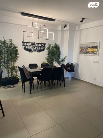 גג/ פנטהאוז, אהוד מנור 4, נאות אפק, אפקה, קרית ביאליק