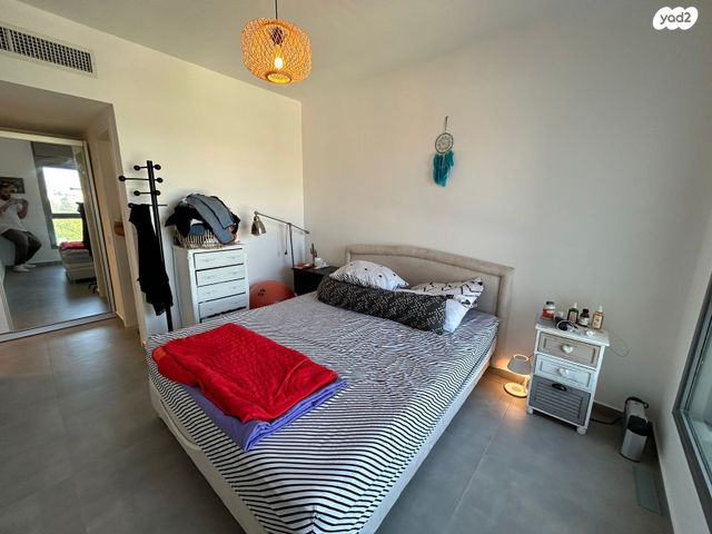 דירה, חנה רובינא, הרצליה