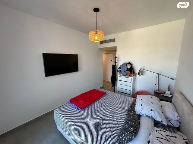 דירה, חנה רובינא, הרצליה