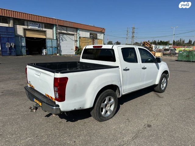 איסוזו די-מקס