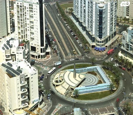 רובע הקריה, הסיטי