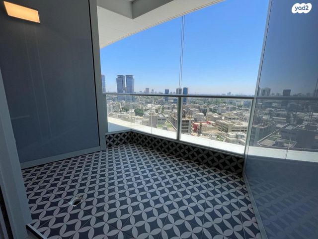 דירה, גרציאני יצחק, גני שרונה, קרית הממשלה, תל אביב יפו