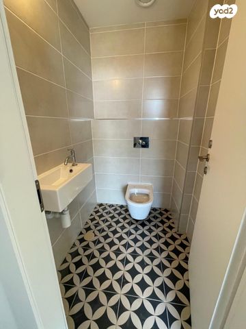 דירה, גרציאני יצחק, גני שרונה, קרית הממשלה, תל אביב יפו