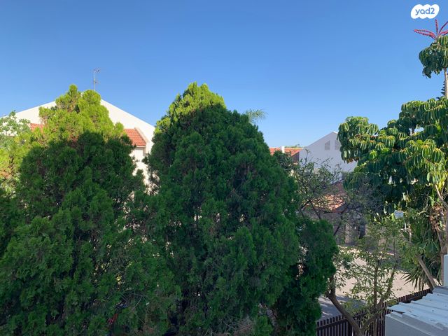 דו משפחתי, הרמטכלים, הוד השרון