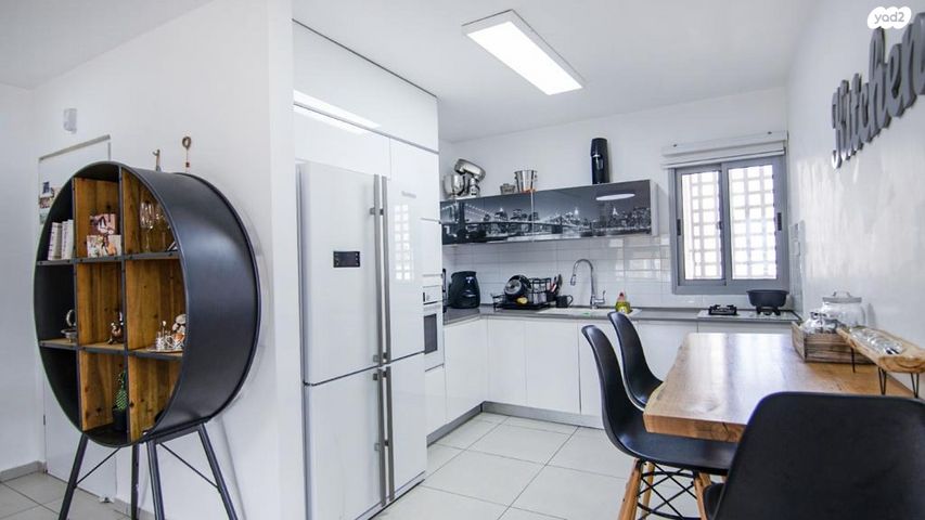 דירה, משה קהירי, רמות הרכס, באר שבע