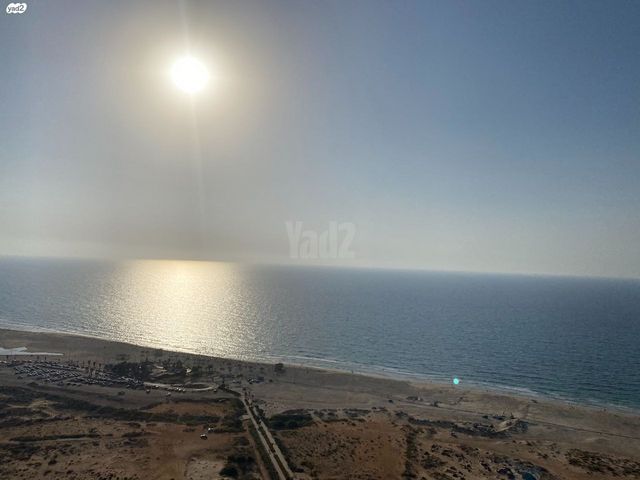 מודעת נכס, אהוד מנור, עיר ימים, נתניה