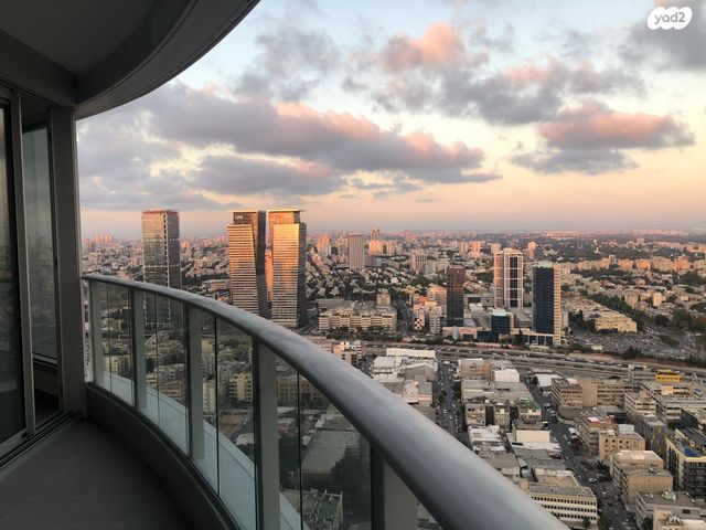 דירה, החשמונאים 100, גני שרונה, קרית הממשלה, תל אביב יפו