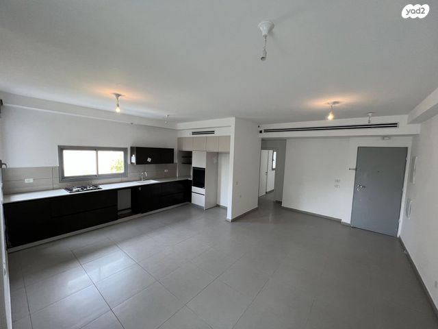 דירה, שרה אהרונסון 40, אזור הבילויים, רמת גן