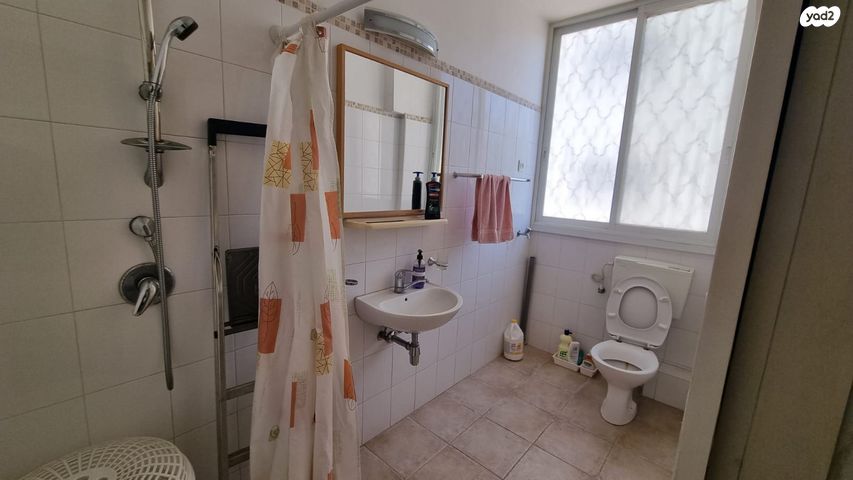 דירה, הרצליה