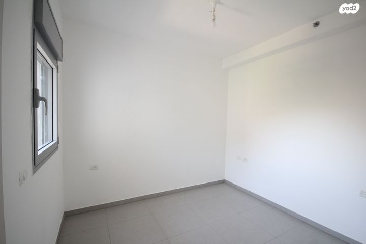 דירה, שרה אהרונסון 40, אזור הבילויים, רמת גן