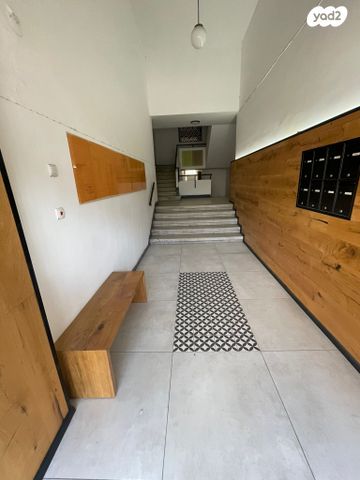 משרדים, דרך העצמאות, שער פלמר, תחנת רכבת השמונה, חיפה