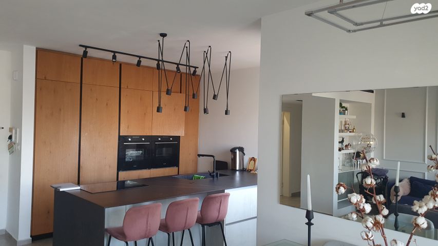 דירה, מנוחה ונחלה, ג' / מרכז מזרח העיר, רחובות