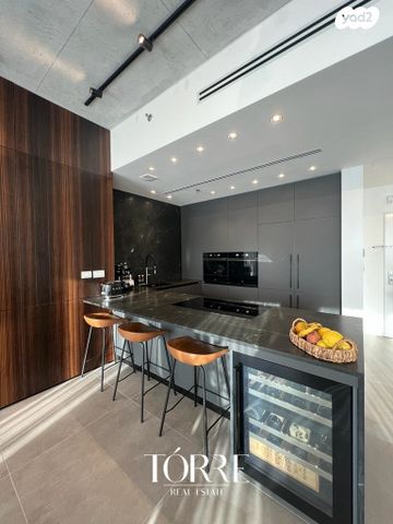 דירה, דרך מנחם בגין 158, מונטיפיורי, הרכבת, תל אביב יפו