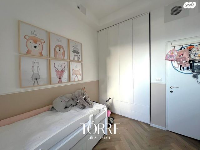 דירה, דרך מנחם בגין 158, מונטיפיורי, הרכבת, תל אביב יפו