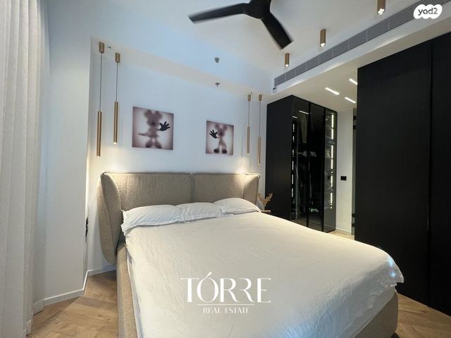 דירה, דרך מנחם בגין 158, מונטיפיורי, הרכבת, תל אביב יפו