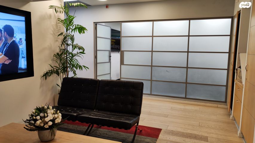 משרדים, ראול ולנברג, תל אביב יפו