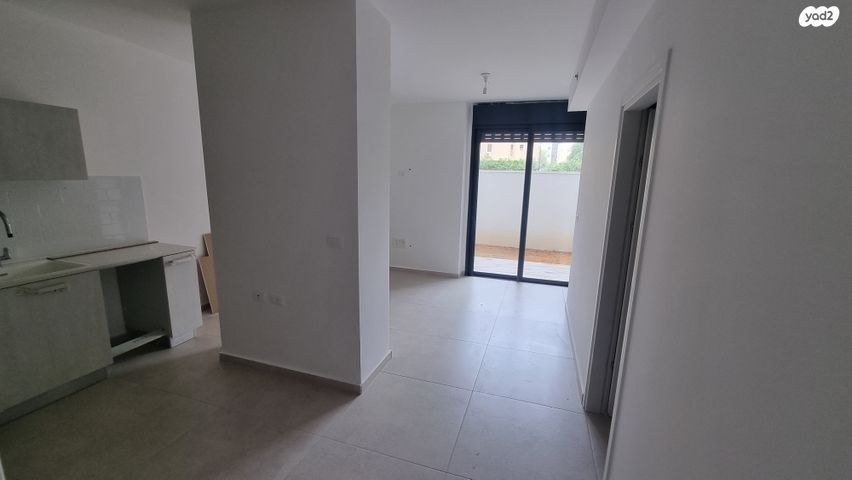 דירת גן, מעפילי אגוז 31, נווה חן, תל אביב יפו