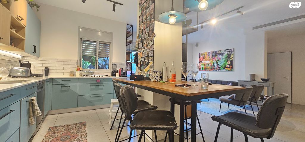 דירת גן, אלון, רמת השרון