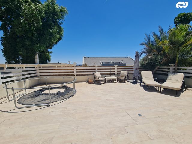 דו משפחתי, גדרה