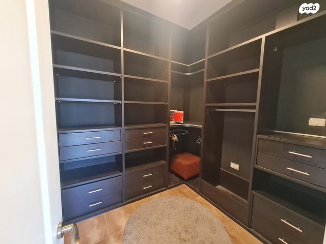 דו משפחתי, גדרה