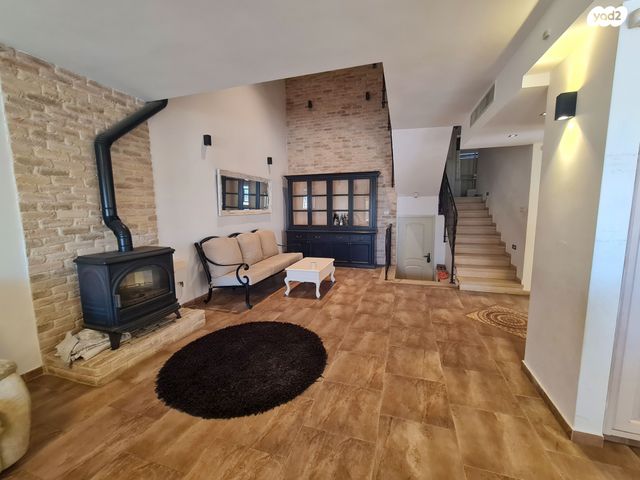 דו משפחתי, גדרה