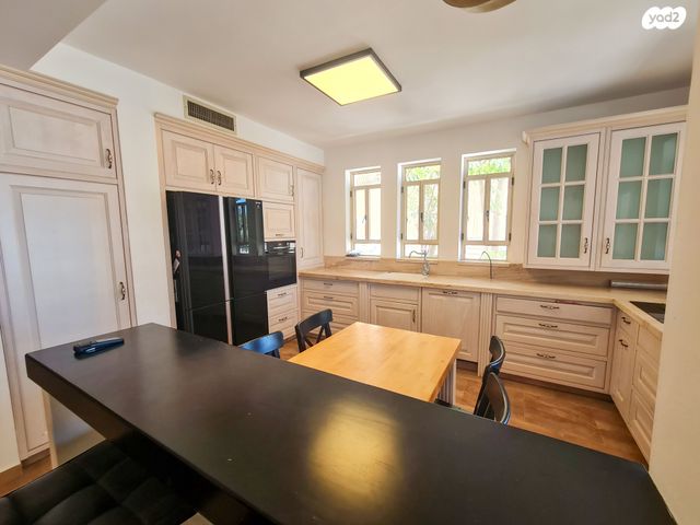 דו משפחתי, גדרה