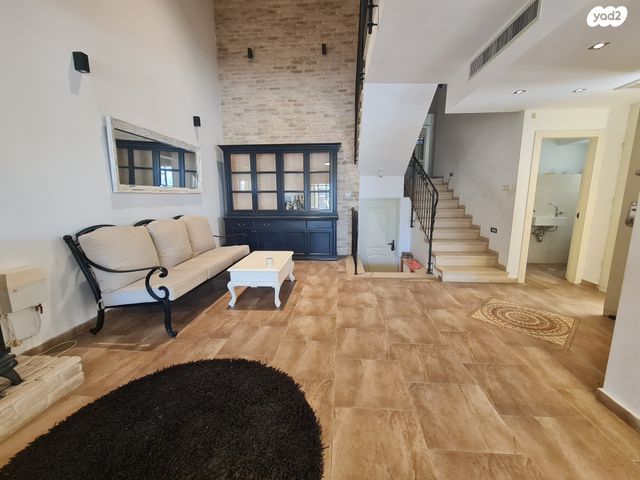 דו משפחתי, גדרה