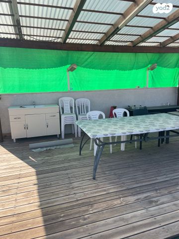 גג/ פנטהאוז, יצחק שדה, שיכון עובדים, טבריה