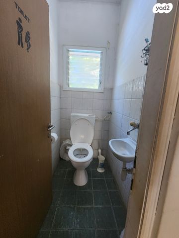 דירת גן, מבקיעים, קרית שלום, תל אביב יפו