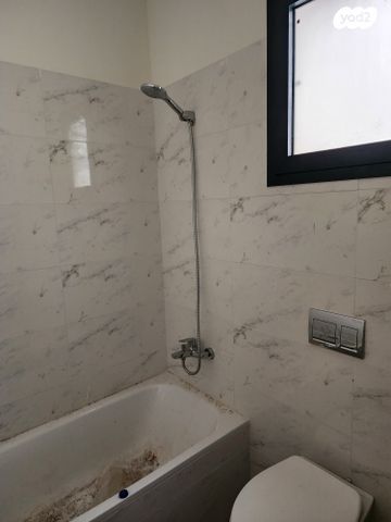 דירת גן, קרני שומרון