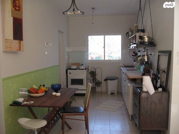 דירת גן, פורצי הדרך, הרצליה