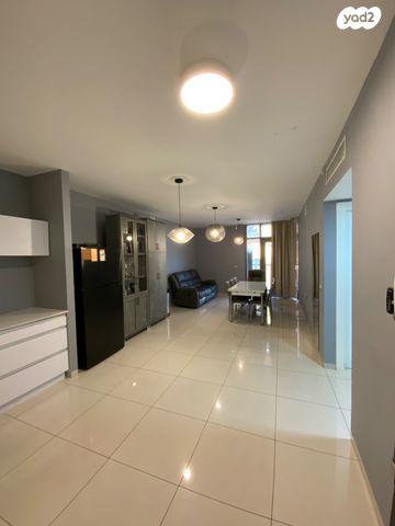 דירה, מונבז 3, מרכז העיר, ירושלים