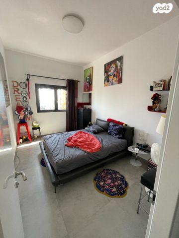 דירה, אריק איינשטיין, דרום חדש, פארק הים, בת ים