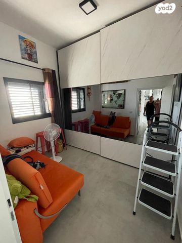 דירה, אריק איינשטיין, דרום חדש, פארק הים, בת ים