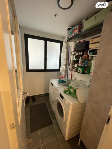 דירה, אריק איינשטיין, דרום חדש, פארק הים, בת ים