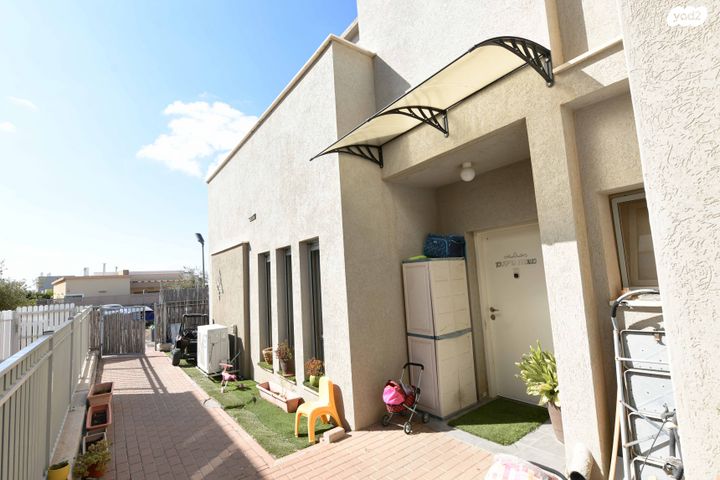 דו משפחתי, גביש 26, רובע 10 חן, קצרין