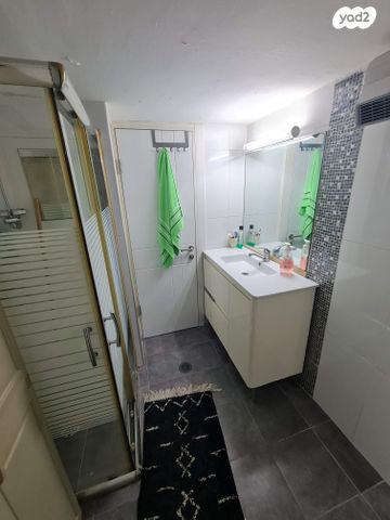 דירה, ירושלים, מרכז העיר, קרית אתא