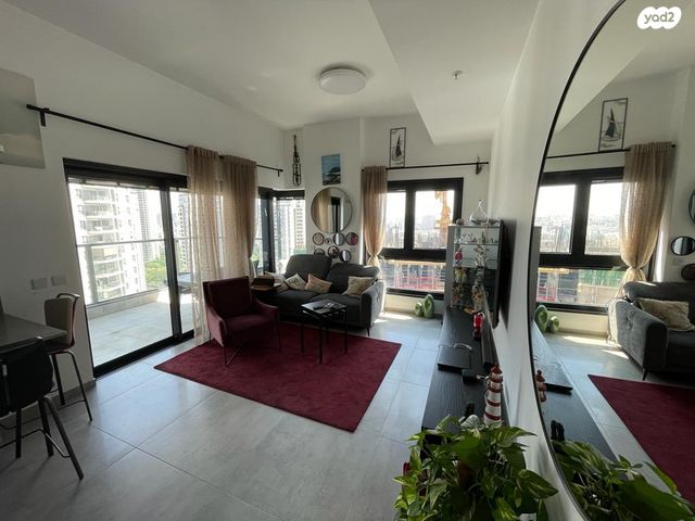 דירה, אריק איינשטיין, דרום חדש, פארק הים, בת ים