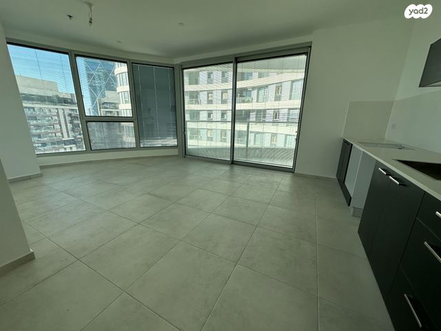 דירה, גרציאני יצחק, גני שרונה, קרית הממשלה, תל אביב יפו