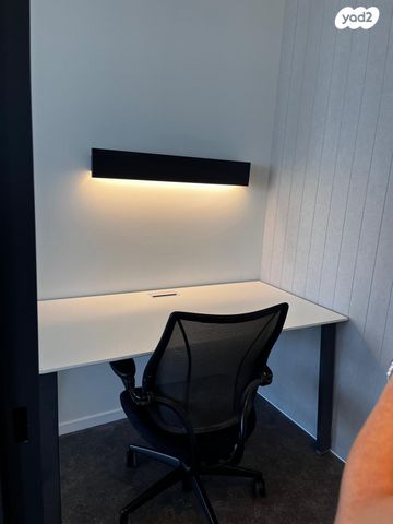 משרדים, בורסה, רמת גן