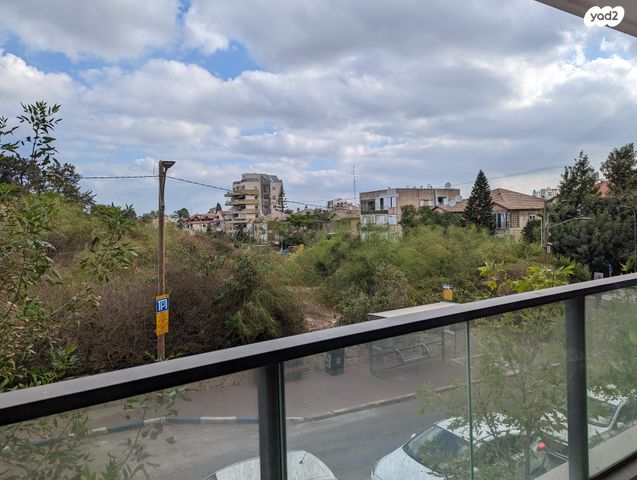 דירה, יואב, חרוזים, רמת גן