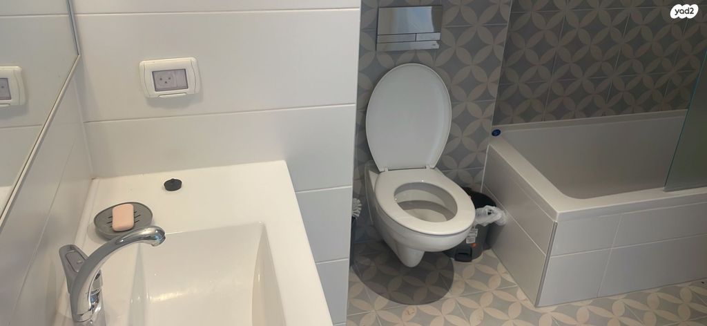 דירה, שדרות רחבעם זאבי 1, גבעת אולגה, חדרה