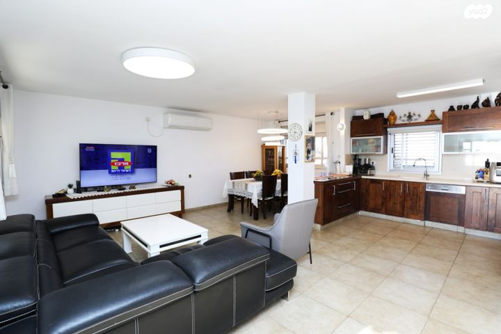 דופלקס, אירוס הארגמן, גבעת האירוסים, נתניה