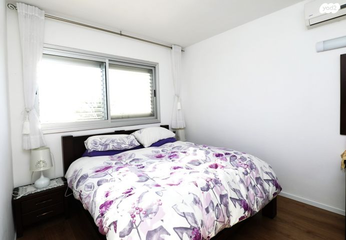 דופלקס, אירוס הארגמן, גבעת האירוסים, נתניה