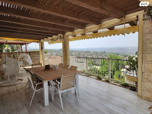 דו משפחתי, קדומים