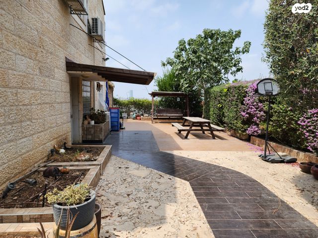 דו משפחתי, קדומים