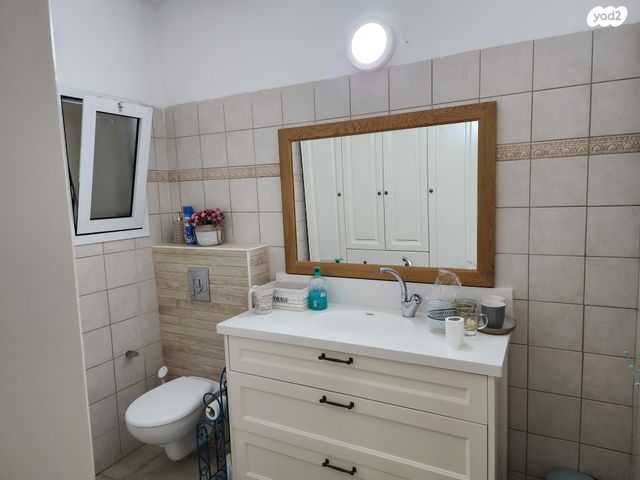 דו משפחתי, קדומים