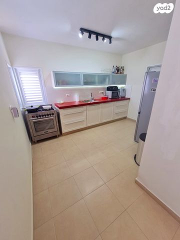 גג/ פנטהאוז, גינוסר, קרית גנים, ראשון לציון