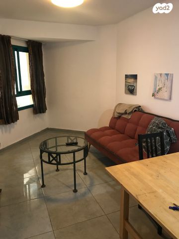 דירה, גדוד ברק 17, העיר העתיקה, טבריה